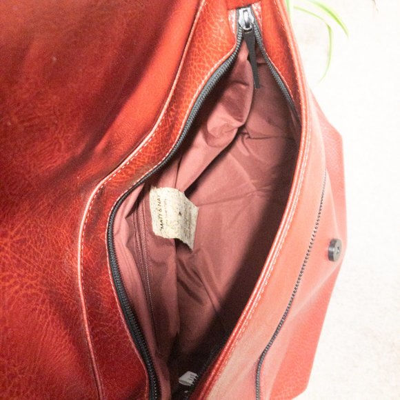Red Matt & Nat Vegan Purse - Picture 5 of 8